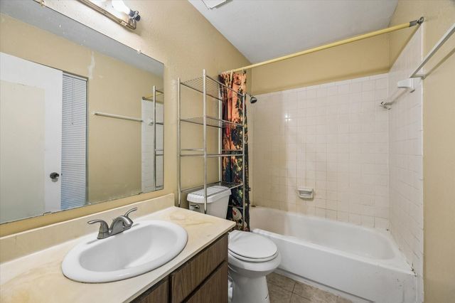 5218 Milwee Street 6, Houston, TX 77092