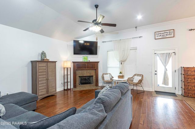 207 Bayou Des Glaises Road, Broussard, LA 70518