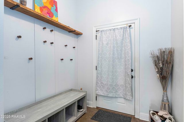 207 Bayou Des Glaises Road, Broussard, LA 70518