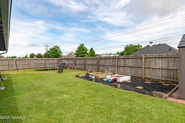 207 Bayou Des Glaises Road, Broussard, LA 70518