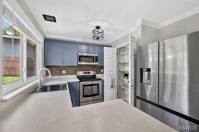 13211 Windygate Lane, St Louis, MO 63146