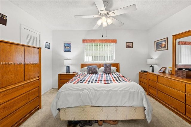 5721 NW 87th Ave, Tamarac, FL 33321