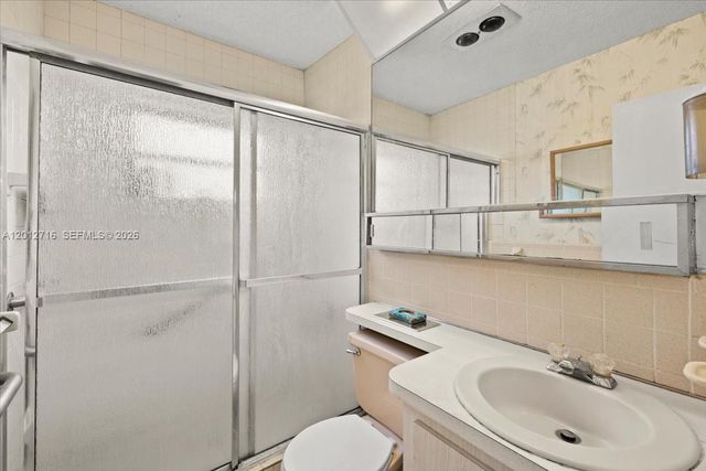 5721 NW 87th Ave, Tamarac, FL 33321