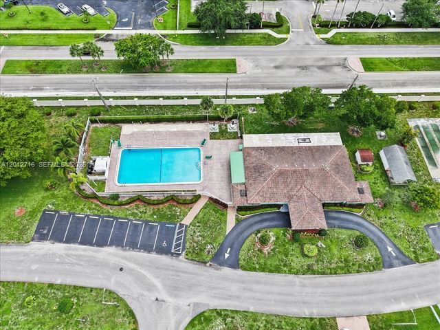 5721 NW 87th Ave, Tamarac, FL 33321