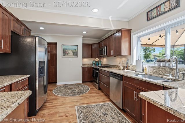 4693 Forest Avenue, Waterford Charter Township, MI 48328