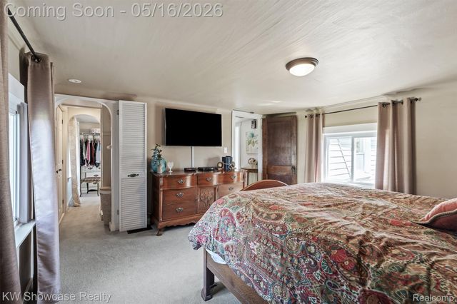 4693 Forest Avenue, Waterford Charter Township, MI 48328