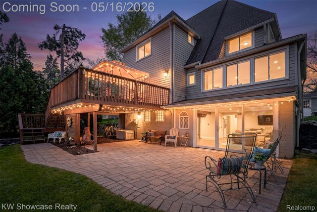 4693 Forest Avenue, Waterford Charter Township, MI 48328