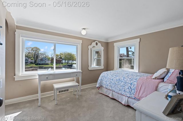 4693 Forest Avenue, Waterford Charter Township, MI 48328