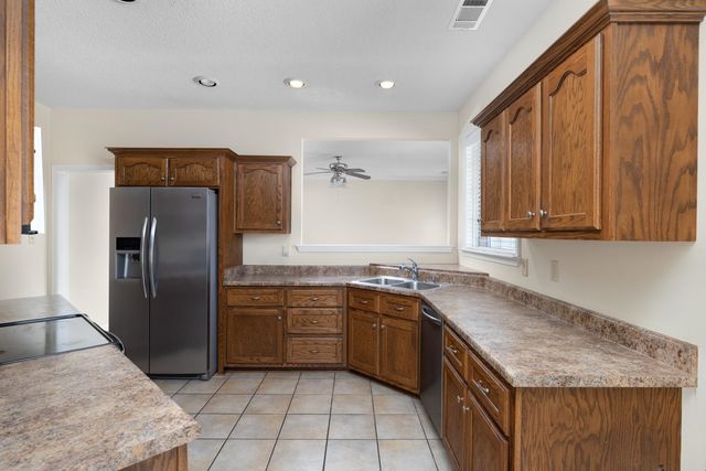 471 FARMER TRAIL ST, Atoka, TN 38004