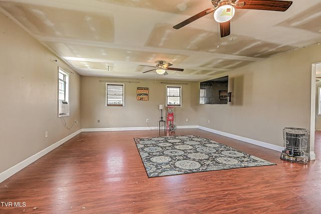 266 Max Jett Road, Johnson City, TN 37601