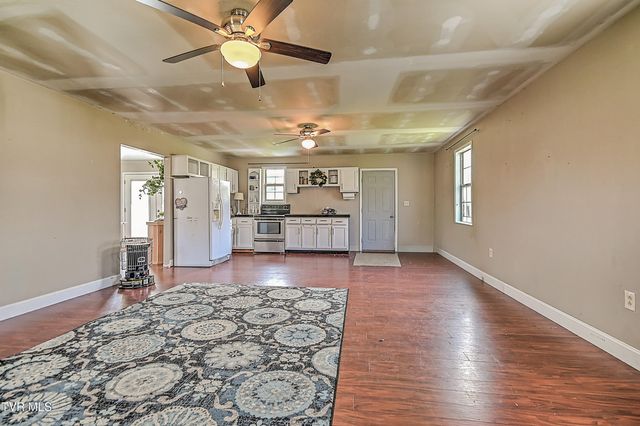 266 Max Jett Road, Johnson City, TN 37601