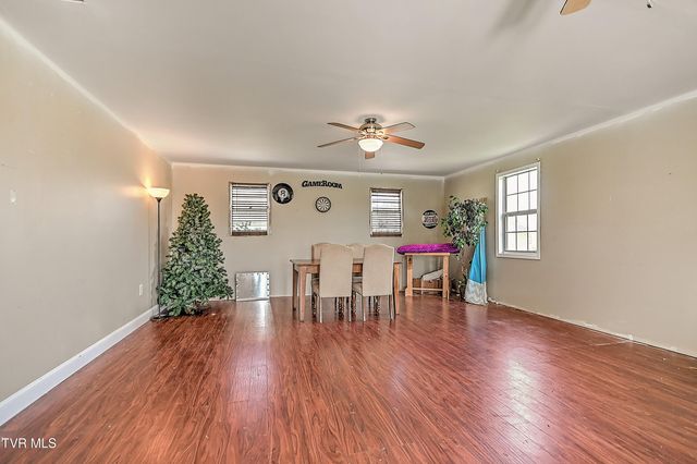 266 Max Jett Road, Johnson City, TN 37601