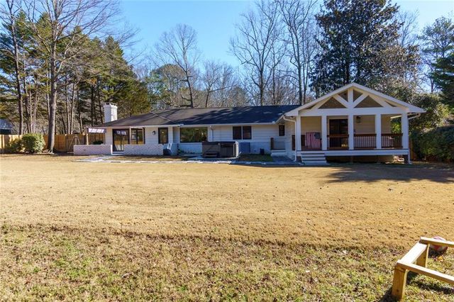 7330 Hunters Branch NE Drive, Sandy Springs, GA 30328