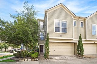 1135 W 24th Street A, Houston, TX 77008