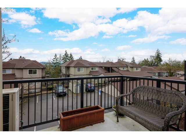 6301 WHITE TAIL Dr 51, West Linn, OR 97068