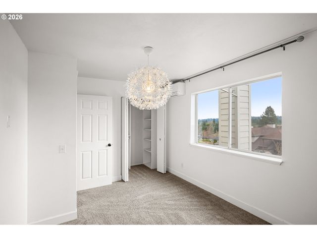6301 WHITE TAIL Dr 51, West Linn, OR 97068