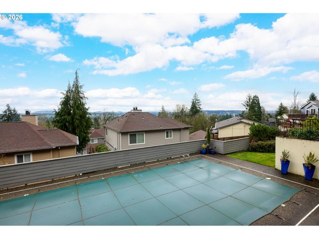 6301 WHITE TAIL Dr 51, West Linn, OR 97068