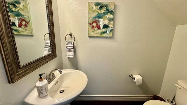 27 Jonquil Place, Tomball, TX 77375