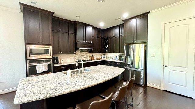 27 Jonquil Place, Tomball, TX 77375