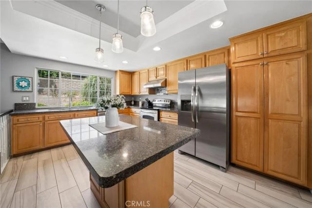 25445 Via Macarena, Valencia, CA 91355