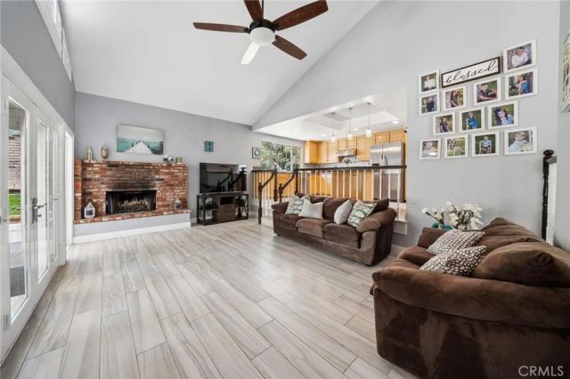 25445 Via Macarena, Valencia, CA 91355