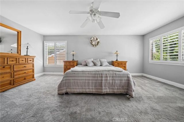 25445 Via Macarena, Valencia, CA 91355