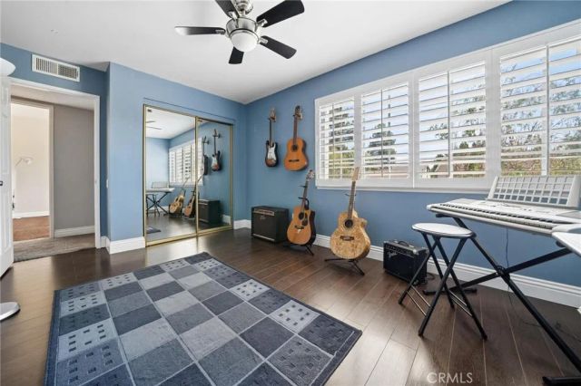 25445 Via Macarena, Valencia, CA 91355