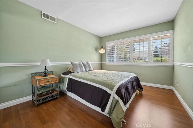 25445 Via Macarena, Valencia, CA 91355