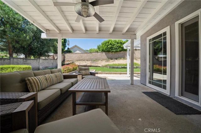 25445 Via Macarena, Valencia, CA 91355