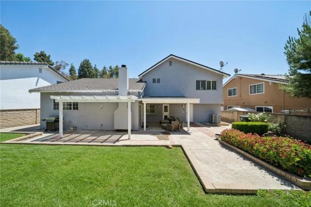 25445 Via Macarena, Valencia, CA 91355