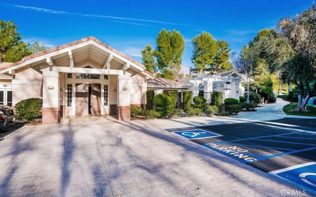 25445 Via Macarena, Valencia, CA 91355