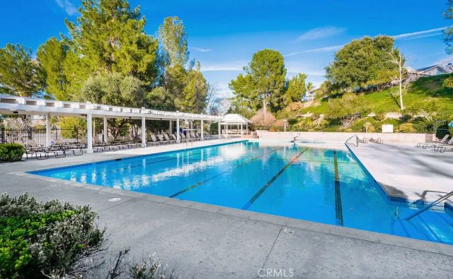 25445 Via Macarena, Valencia, CA 91355