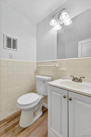28 N Harvey Avenue, Ferguson, MO 63135
