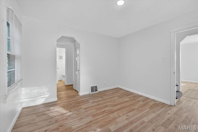 28 N Harvey Avenue, Ferguson, MO 63135