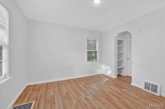 28 N Harvey Avenue, Ferguson, MO 63135