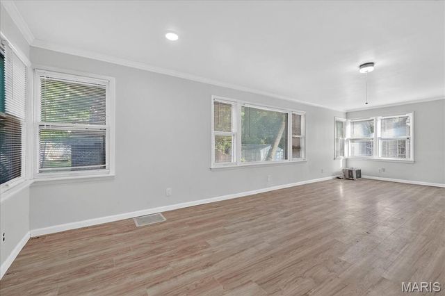 28 N Harvey Avenue, Ferguson, MO 63135