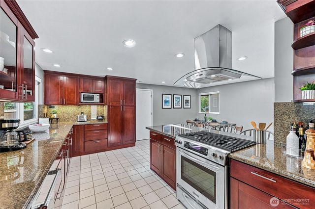 14009 NE 74th Street, Redmond, WA 98052