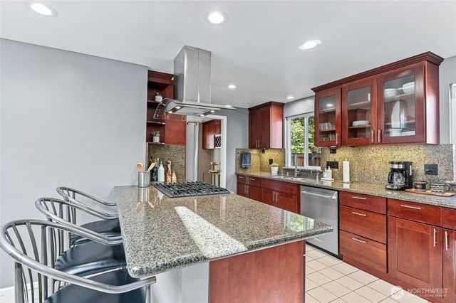 14009 NE 74th Street, Redmond, WA 98052
