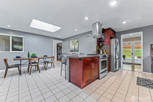 14009 NE 74th Street, Redmond, WA 98052