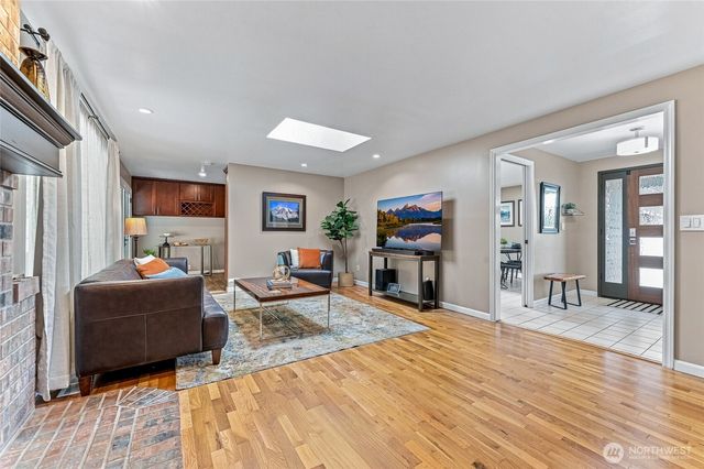 14009 NE 74th Street, Redmond, WA 98052