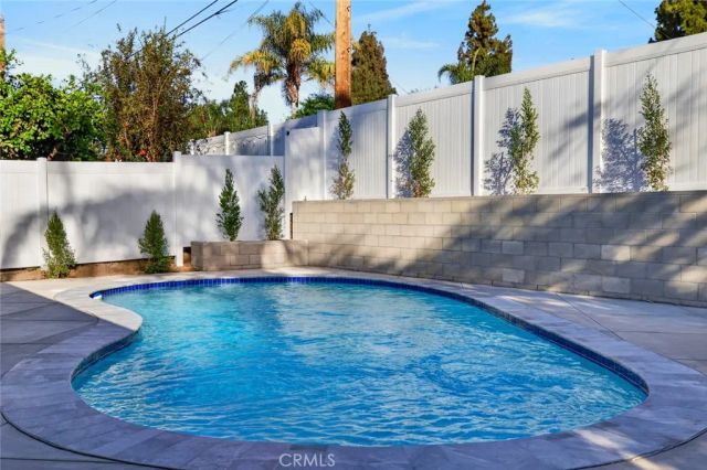 16445 Kingsbury, Granada Hills, CA 91344