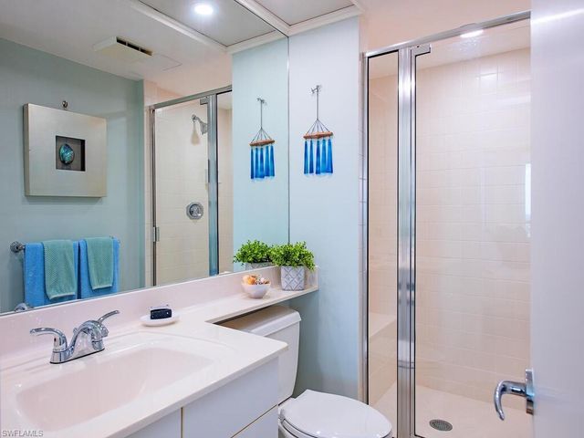 4651 Gulf Shore BLVD N 1707, Naples, FL 34103