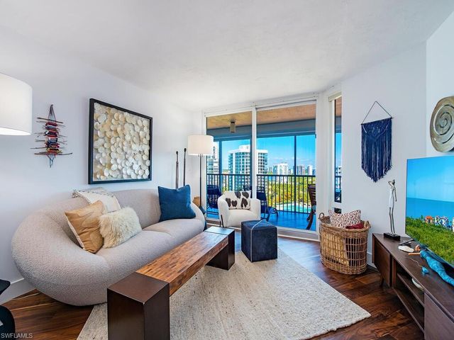 4651 Gulf Shore BLVD N 1707, Naples, FL 34103