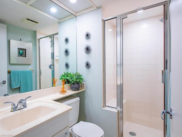 4651 Gulf Shore BLVD N 1707, Naples, FL 34103