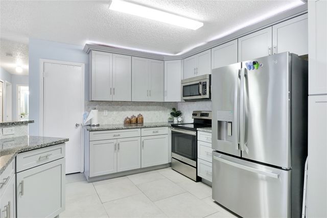 7544 Arbor Hill Drive, Fort Worth, TX 76120