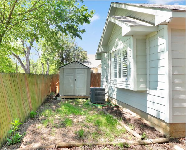 7544 Arbor Hill Drive, Fort Worth, TX 76120