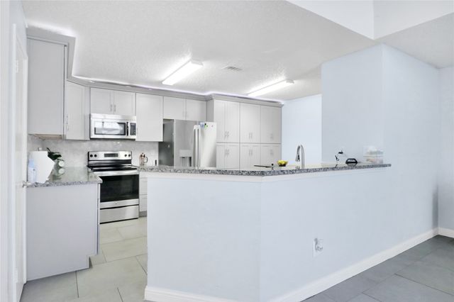 7544 Arbor Hill Drive, Fort Worth, TX 76120