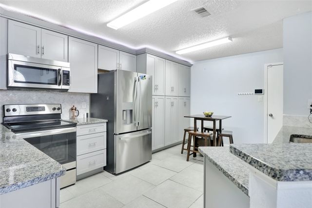 7544 Arbor Hill Drive, Fort Worth, TX 76120