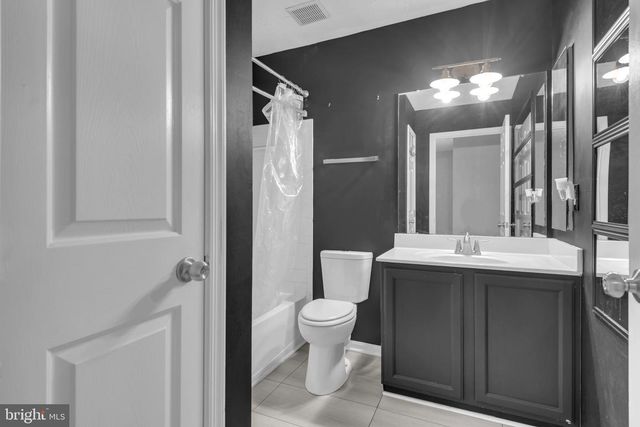 7838 FOXFARM LN, Glen Burnie, MD 21061