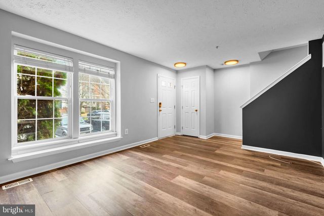 7838 FOXFARM LN, Glen Burnie, MD 21061